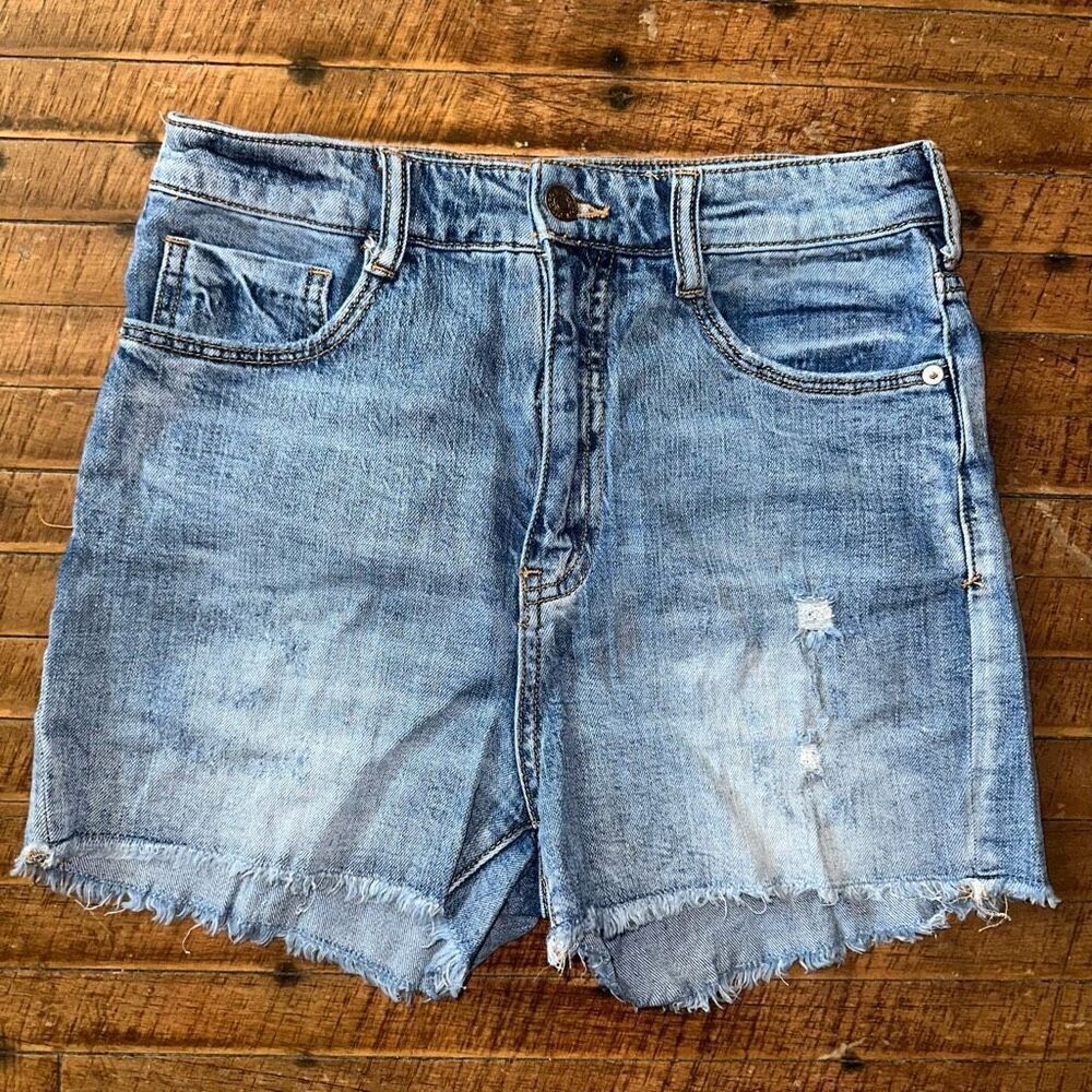 Pilcro and the Letterpress cutoff denim midi size 27 shorts